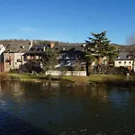 Apartment Au Ptit Bonheur Du Lot, Centre-ville, Calme, Vue, Jardin Espalion