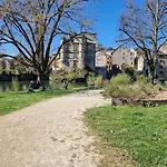 Au Ptit Bonheur Du Lot, Centre-ville, Calme, Vue, Jardin Apartment Espalion