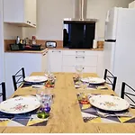 Apartment Au Ptit Bonheur Du Lot, Centre-ville, Calme, Vue, Jardin