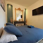 Apartment Au Ptit Bonheur Du Lot, Centre-ville, Calme, Vue, Jardin Espalion