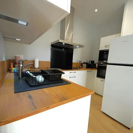 Au Ptit Bonheur Du Lot, Centre-ville, Calme, Vue, Jardin Appartamento Espalion