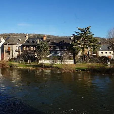 Appartamento Au Ptit Bonheur Du Lot, Centre-ville, Calme, Vue, Jardin Espalion