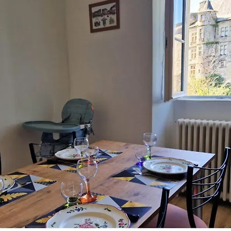 Appartamento Au Ptit Bonheur Du Lot, Centre-ville, Calme, Vue, Jardin Espalion