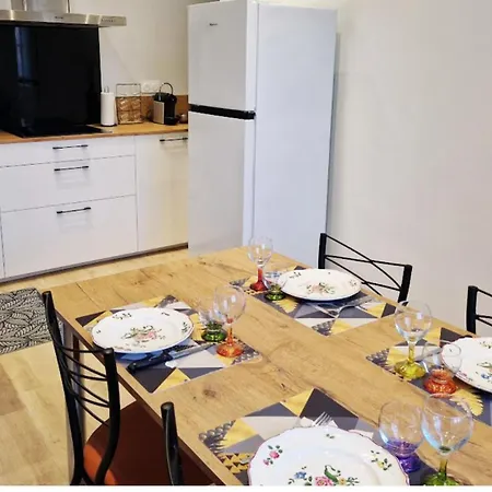 Au Ptit Bonheur Du Lot, Centre-ville, Calme, Vue, Jardin Appartamento