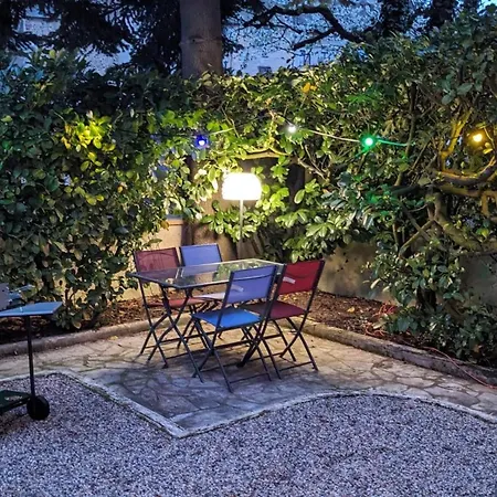 Apartment Au Ptit Bonheur Du Lot, Centre-ville, Calme, Vue, Jardin Espalion