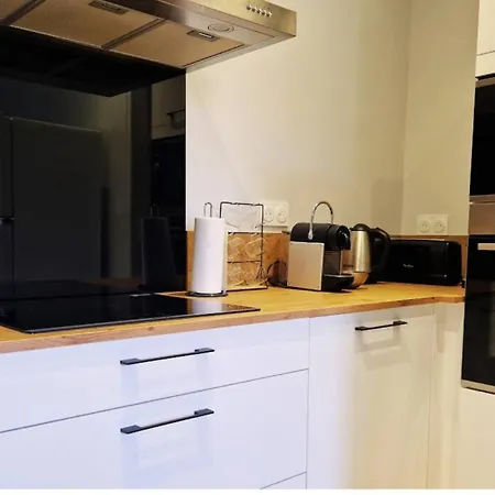 Apartment Au Ptit Bonheur Du Lot, Centre-ville, Calme, Vue, Jardin Espalion