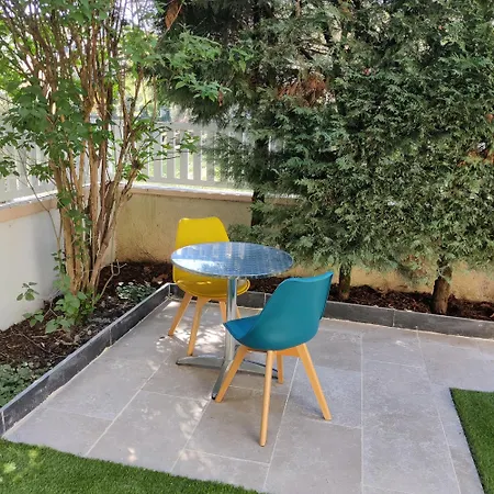 Au Ptit Bonheur Du Lot, Centre-ville, Calme, Vue, Jardin Apartment Espalion