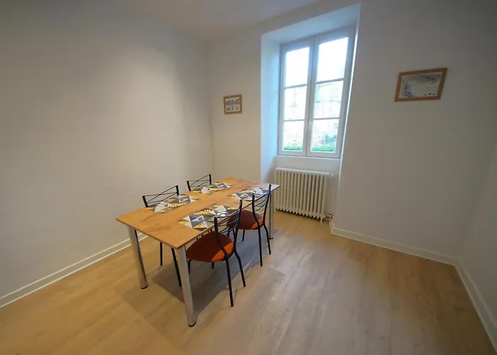 Au Ptit Bonheur Du Lot, Centre-ville, Calme, Vue, Jardin Espalion