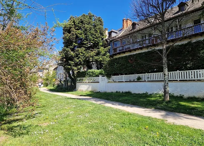 Au Ptit Bonheur Du Lot, Centre-ville, Calme, Vue, Jardin * Espalion